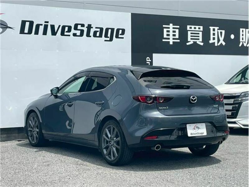 MAZDA3
