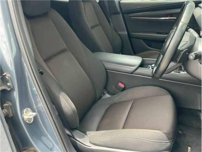 MAZDA3
