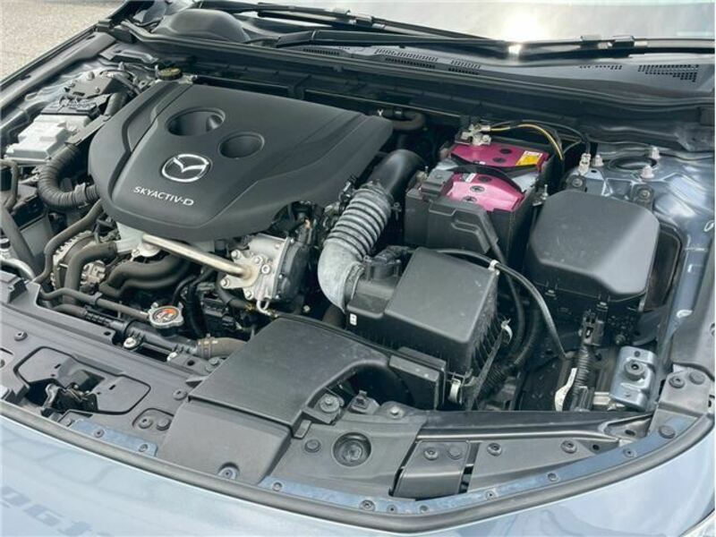 MAZDA3