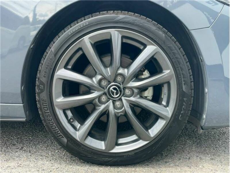 MAZDA3