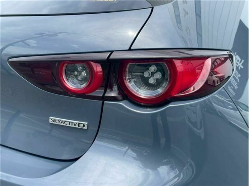 MAZDA3