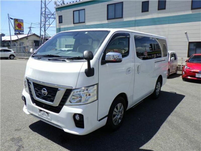 NV350 CARAVAN-0