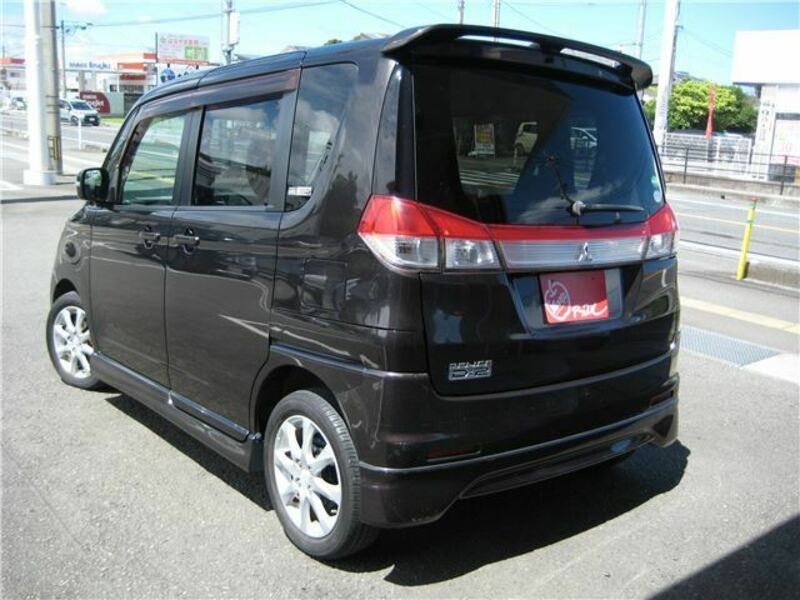 DELICA D2