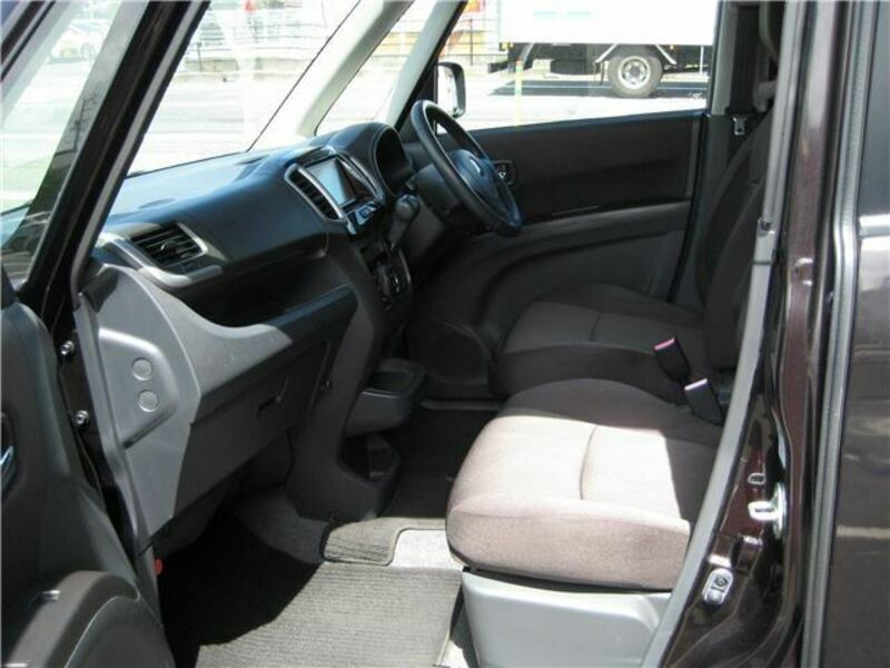 DELICA D2