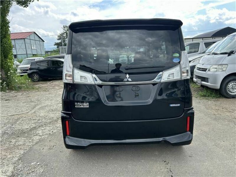 DELICA D2