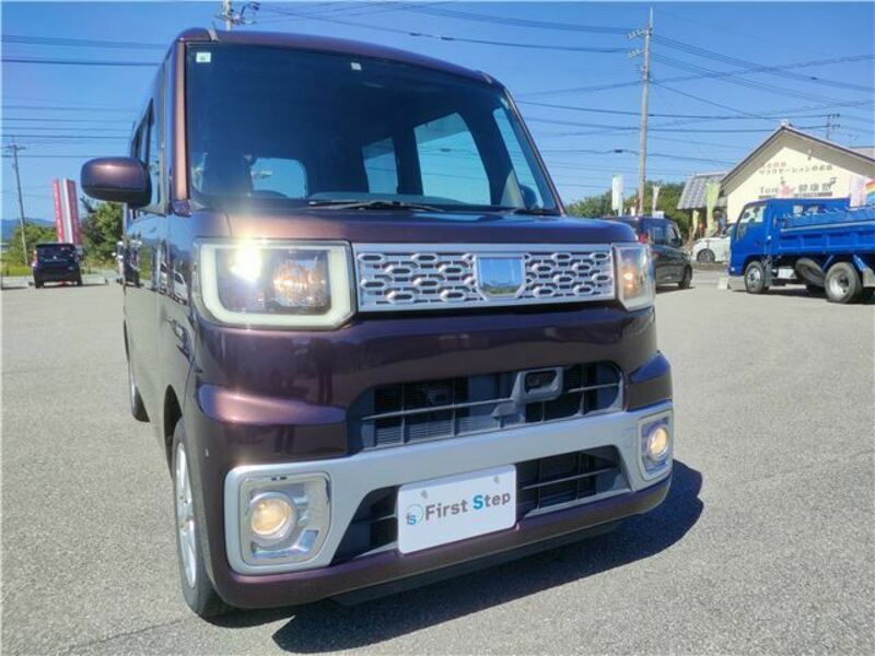 DAIHATSU WAKE