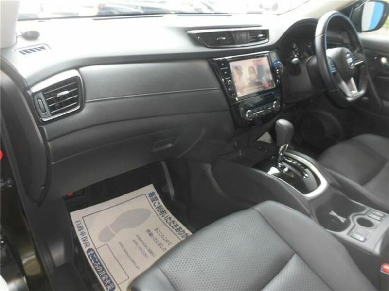 X-TRAIL
