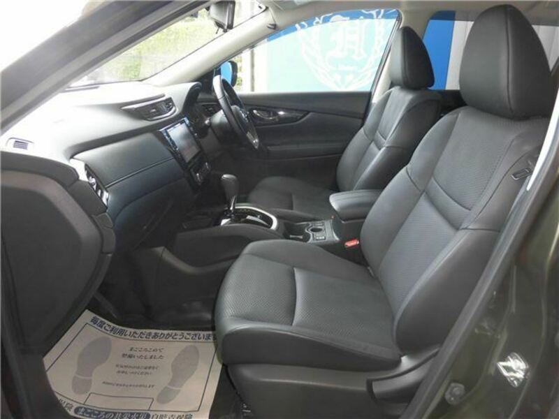 X-TRAIL