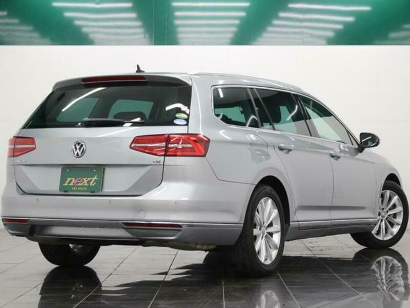 PASSAT VARIANT