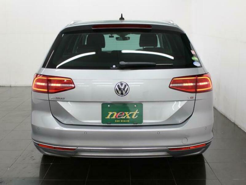 PASSAT VARIANT