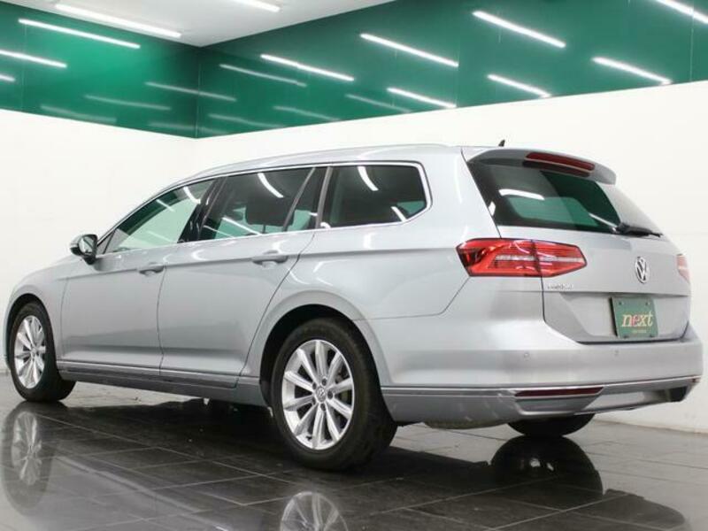 PASSAT VARIANT