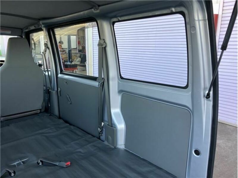 CLIPPER VAN