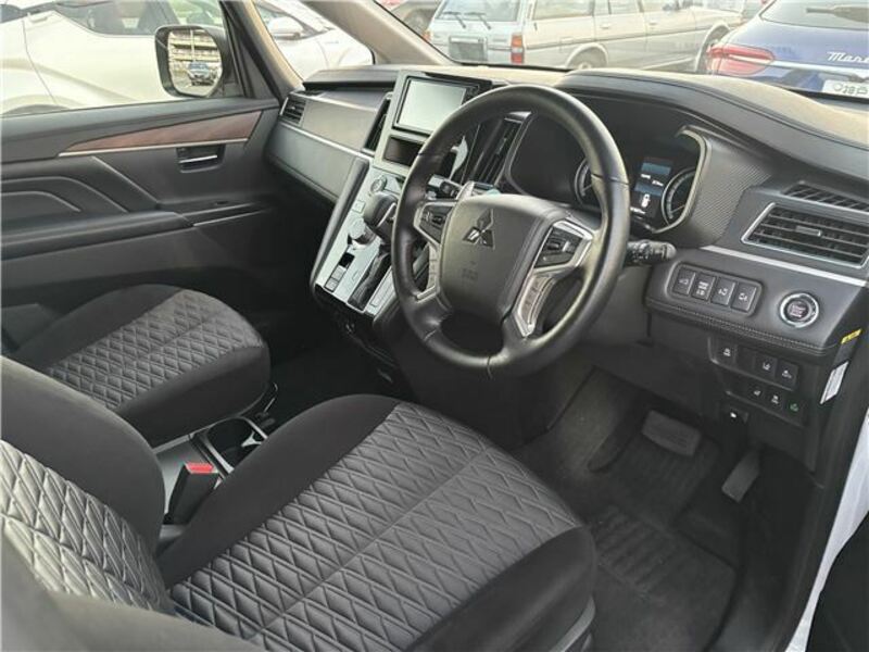 DELICA D5