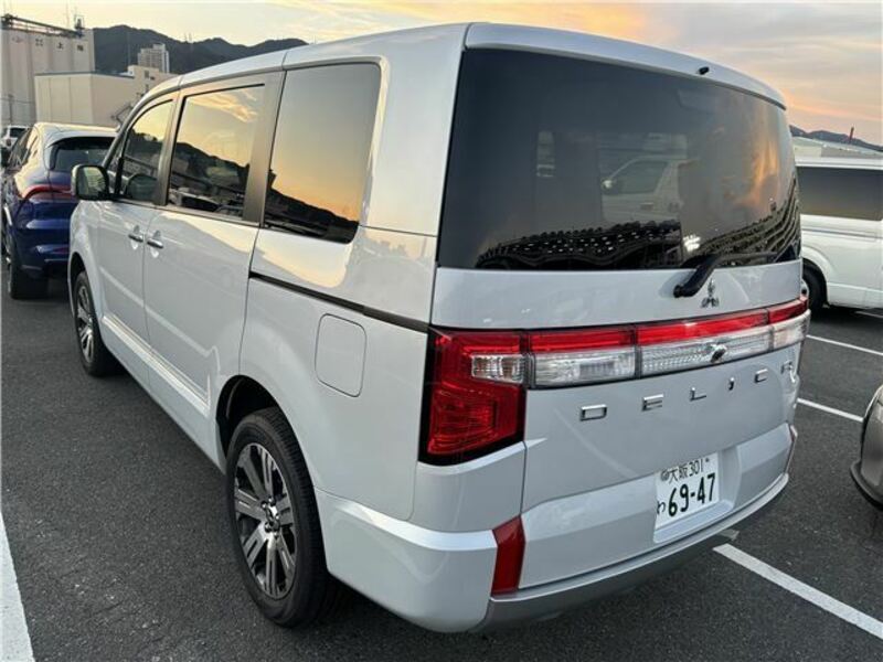 DELICA D5