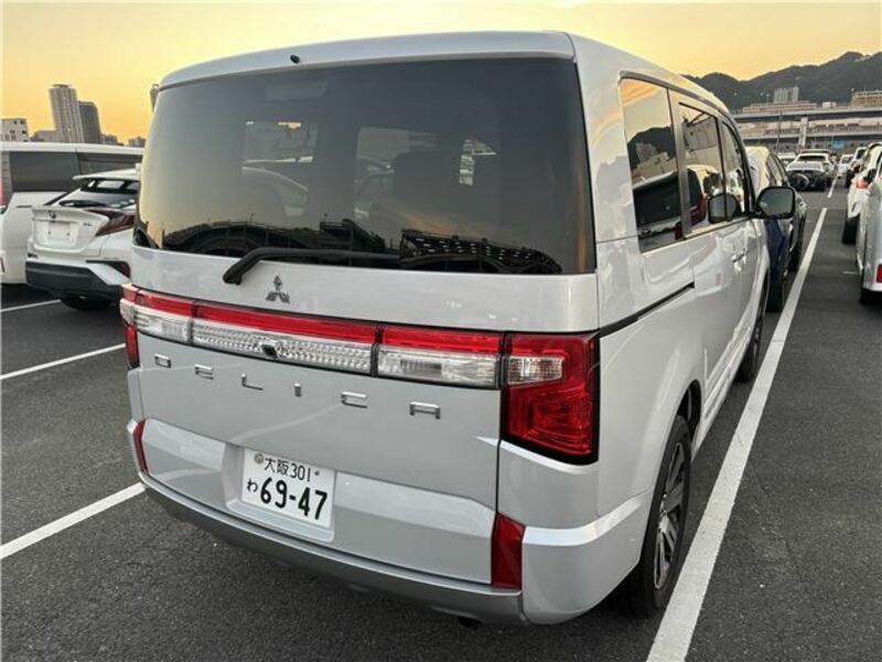 DELICA D5
