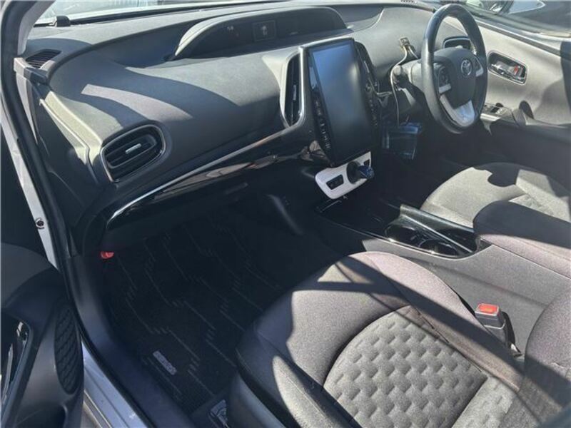 PRIUS PHV