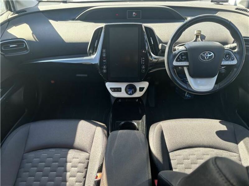 PRIUS PHV