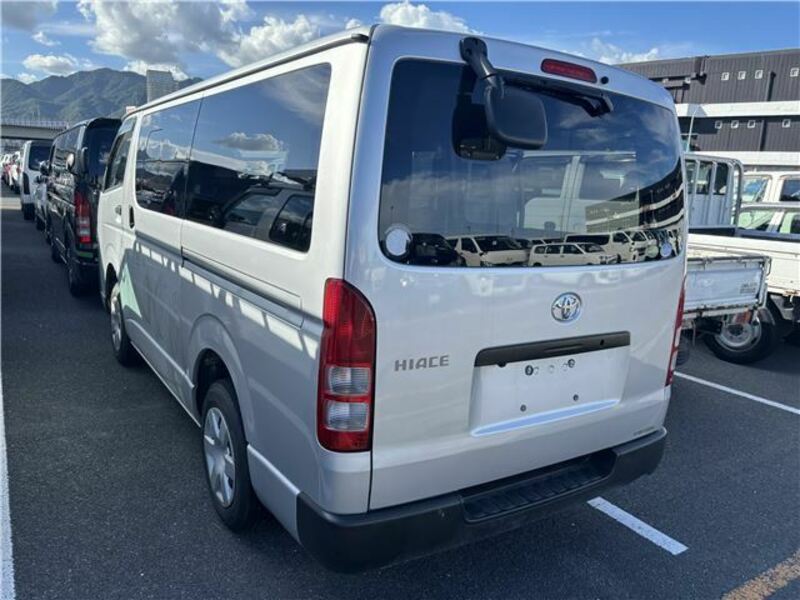HIACE VAN