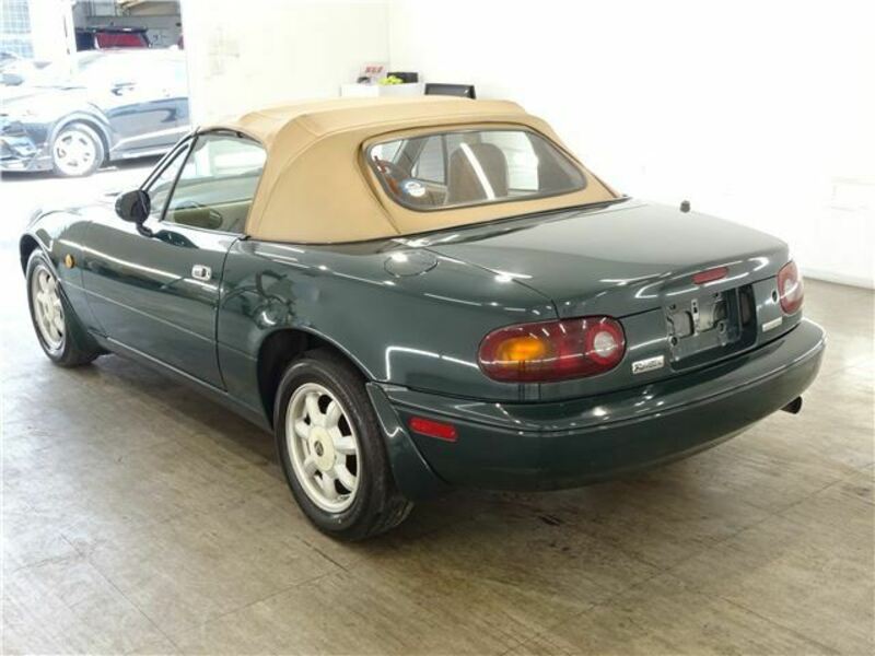 EUNOS ROADSTER