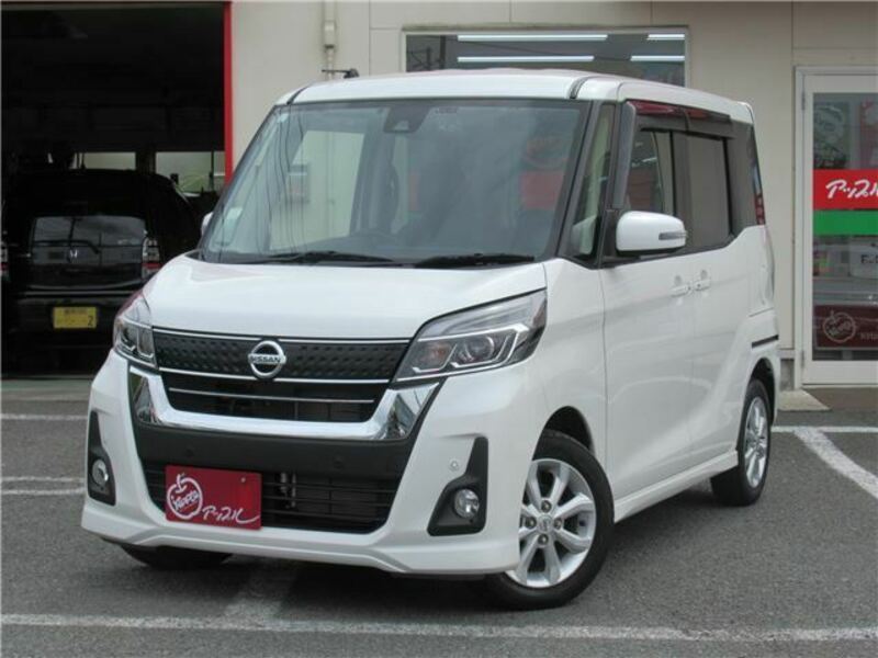 NISSAN DAYZ ROOX