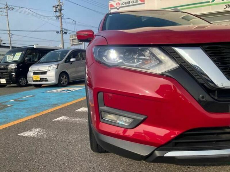 X-TRAIL