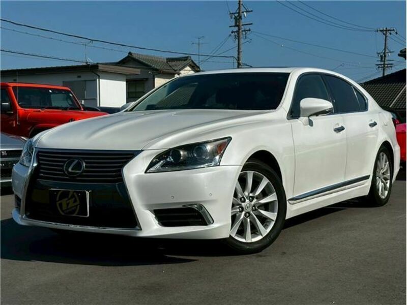 LEXUS LS
