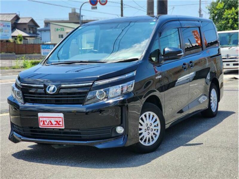 TOYOTA VOXY