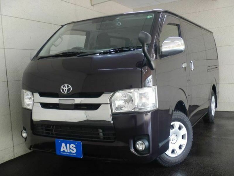 TOYOTA HIACE