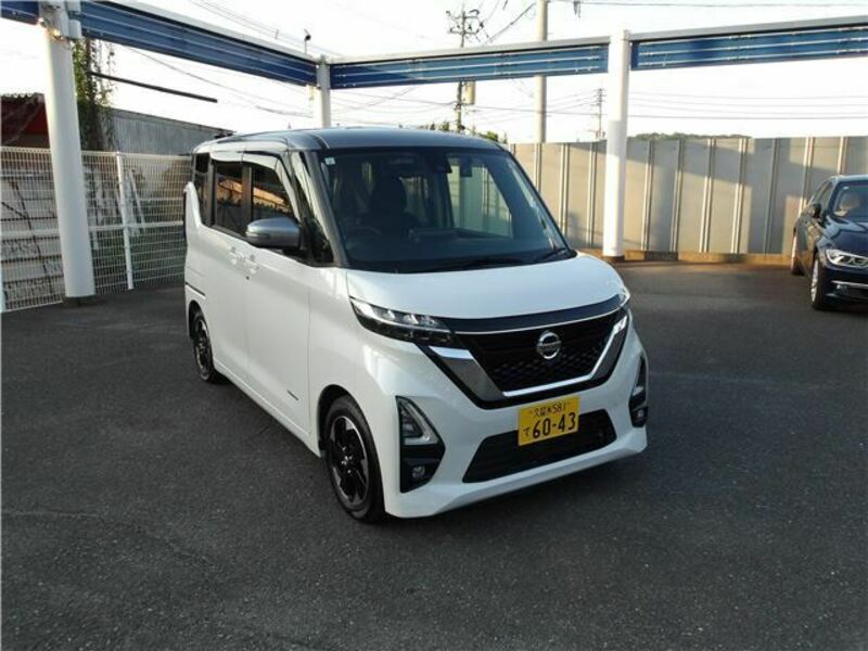 NISSAN ROOX