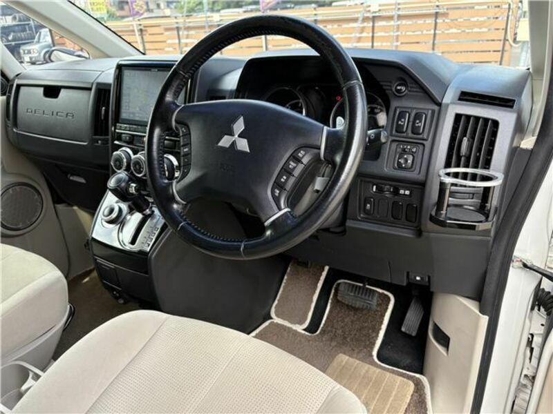 DELICA D5
