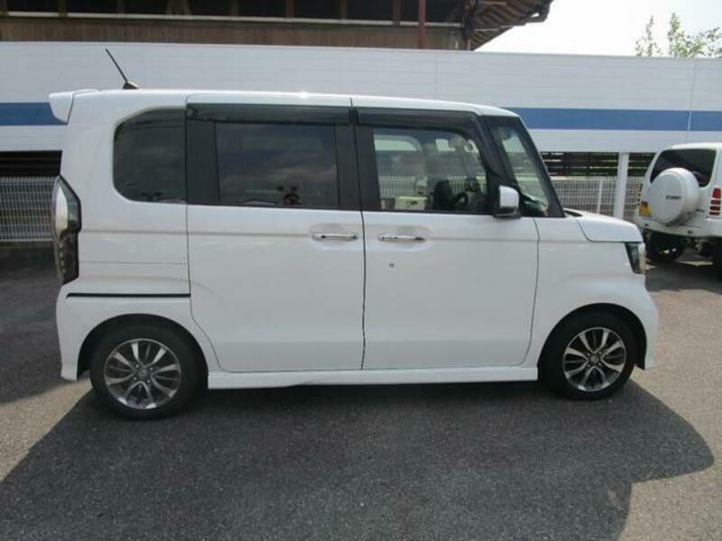 N BOX CUSTOM