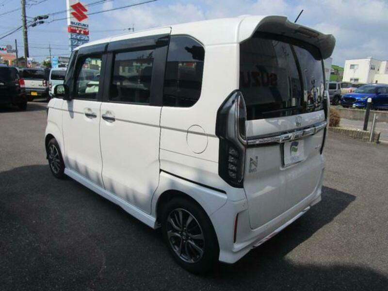 N BOX CUSTOM