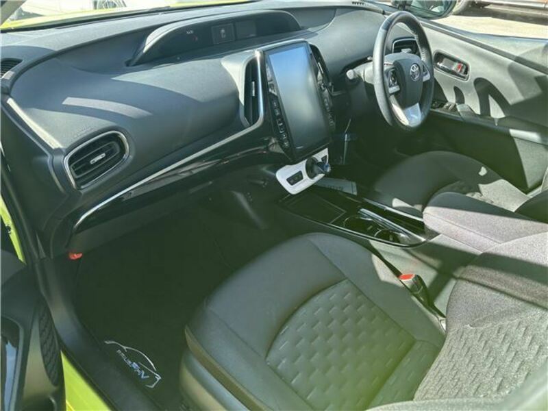 PRIUS PHV