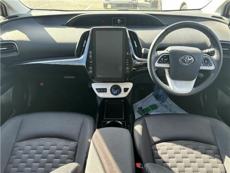 PRIUS PHV