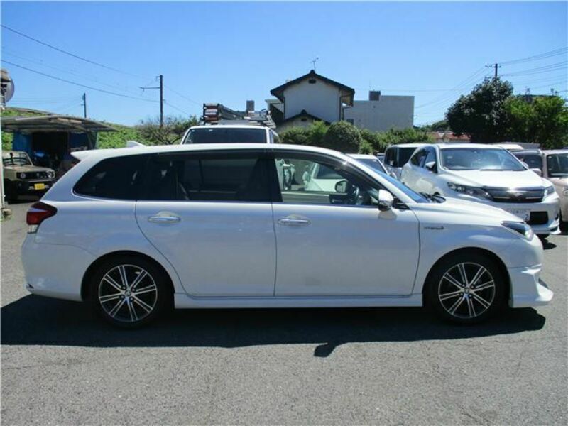 COROLLA FIELDER