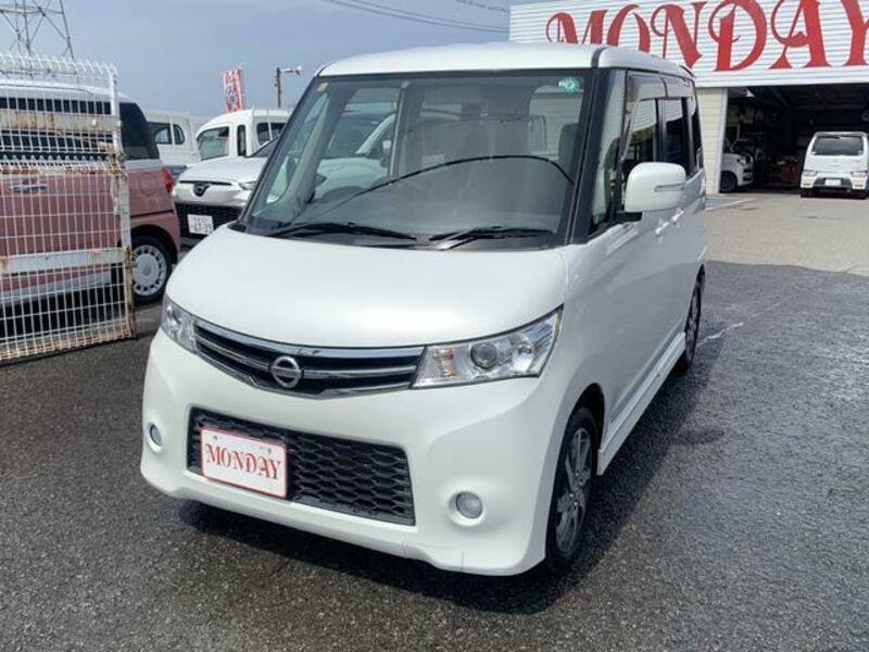 NISSAN ROOX