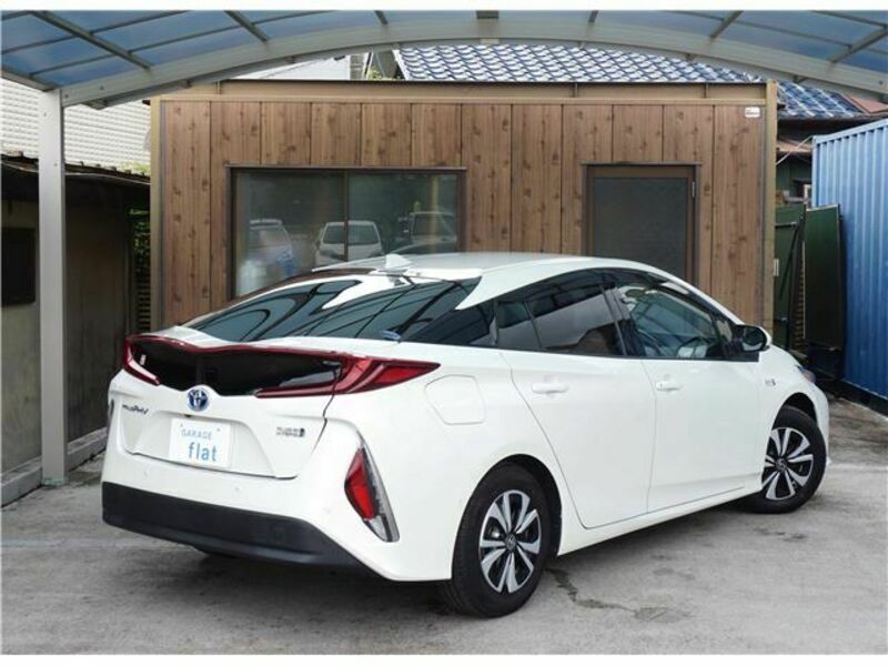 PRIUS PHV