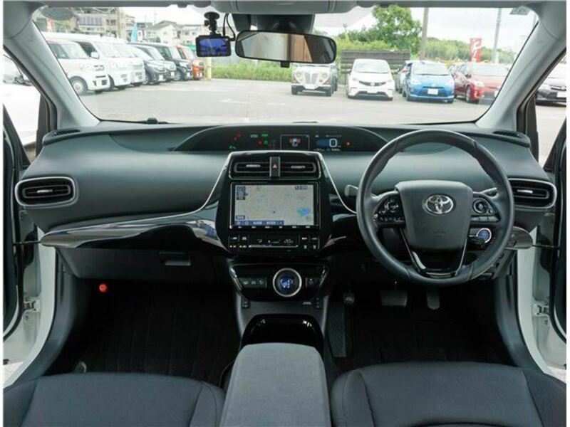 PRIUS PHV