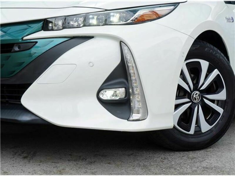 PRIUS PHV