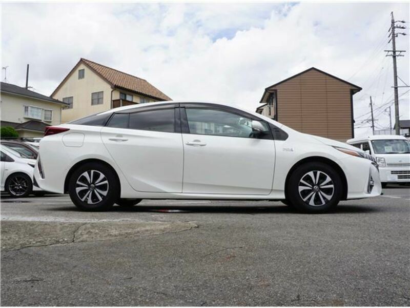 PRIUS PHV