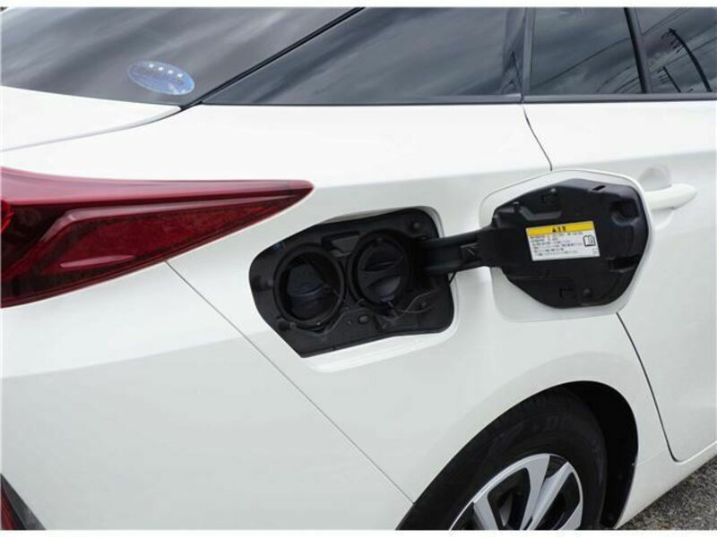 PRIUS PHV