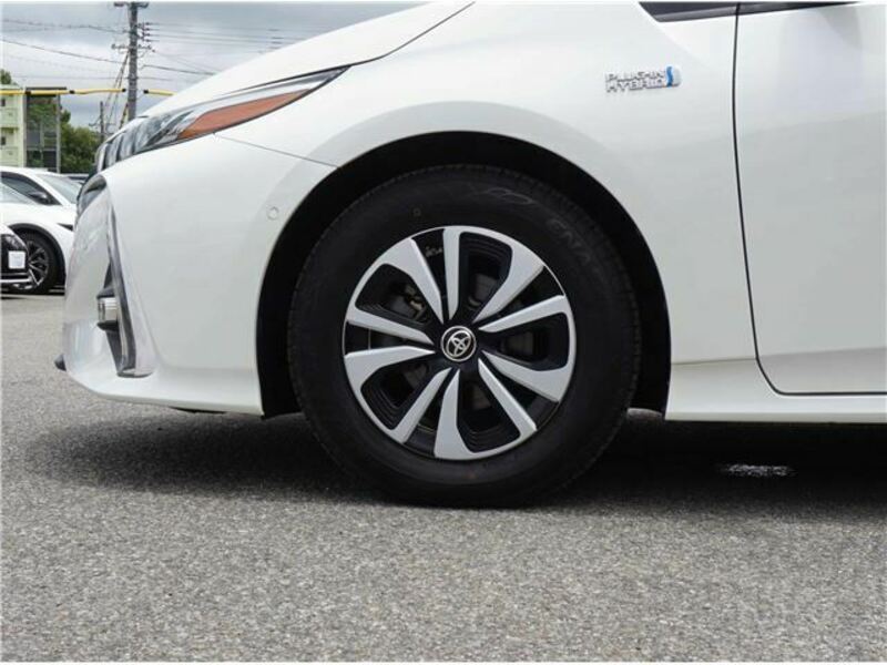 PRIUS PHV