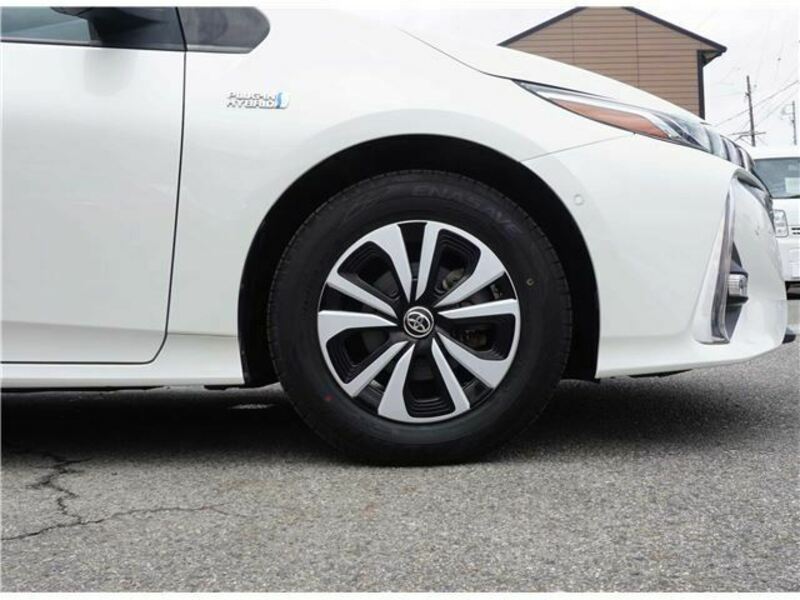 PRIUS PHV