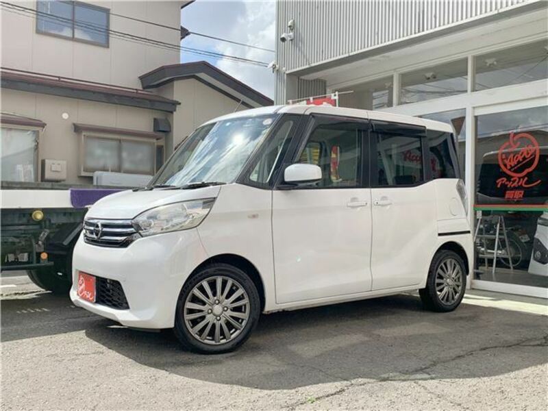 NISSAN DAYZ ROOX
