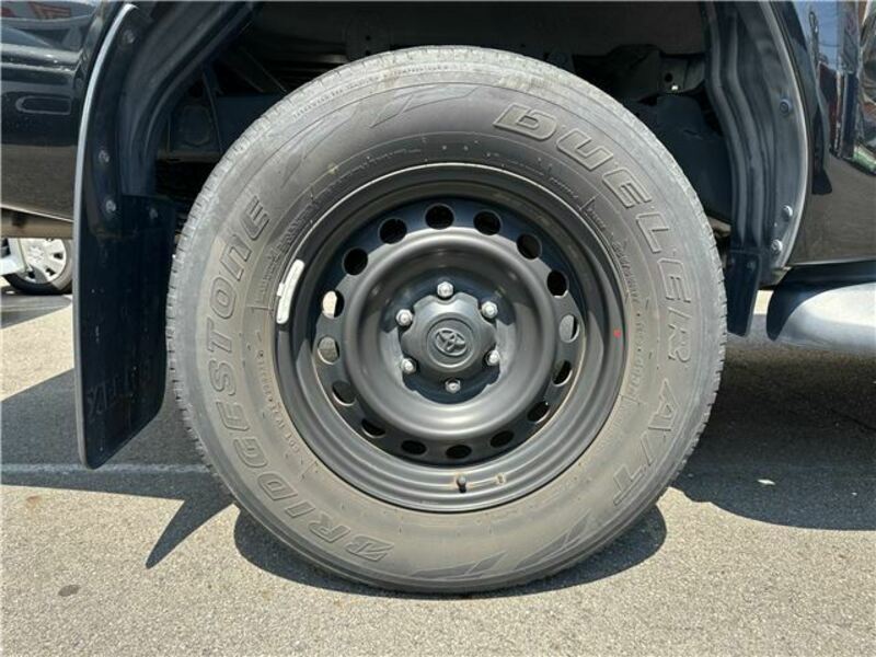 HILUX