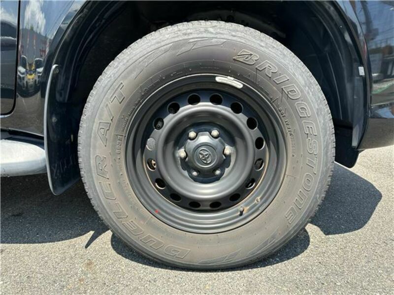 HILUX