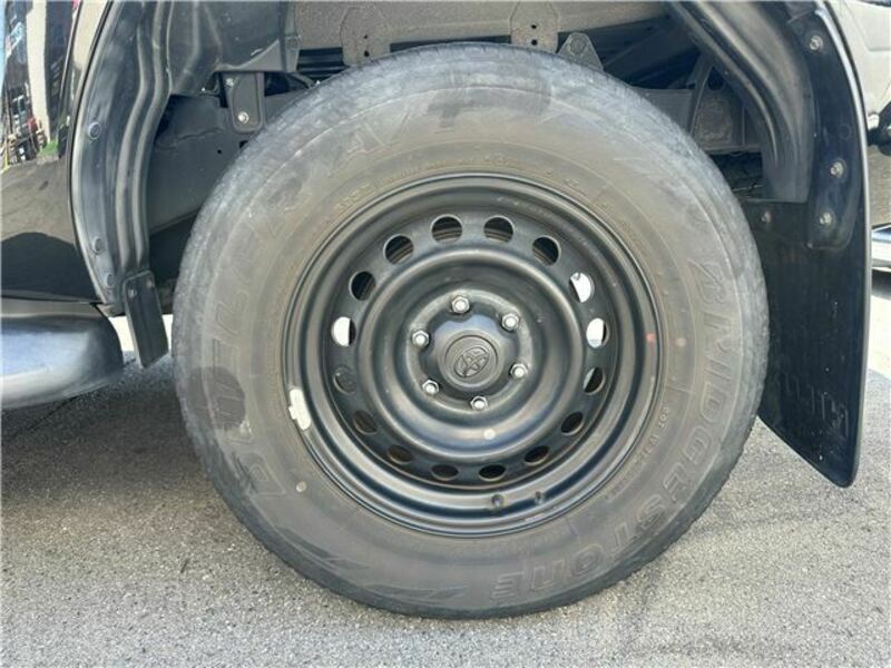 HILUX
