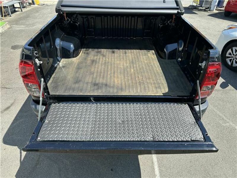 HILUX