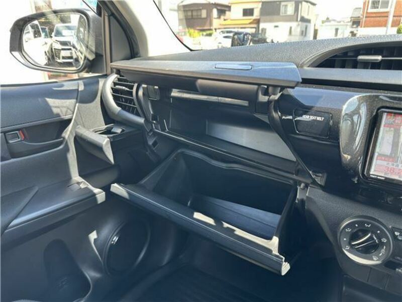 HILUX