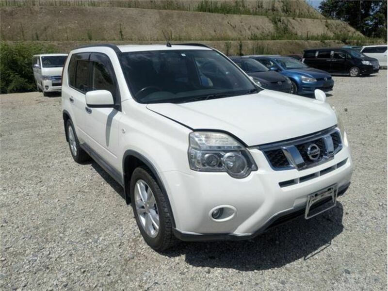 X-TRAIL
